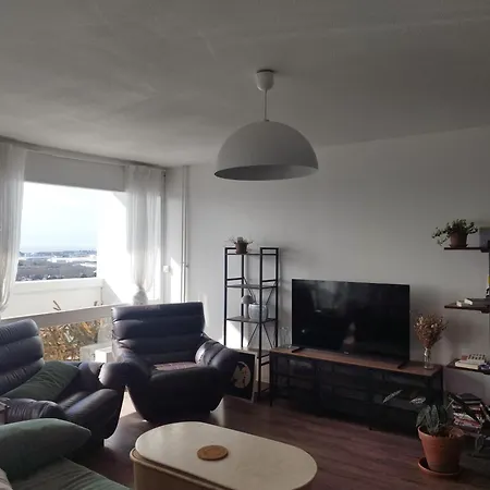 Grand Vue Apartment *